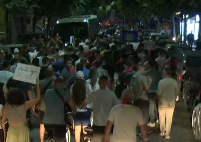 Live - Protesta nuk ndalet: Rama jepe dorëheqjen  