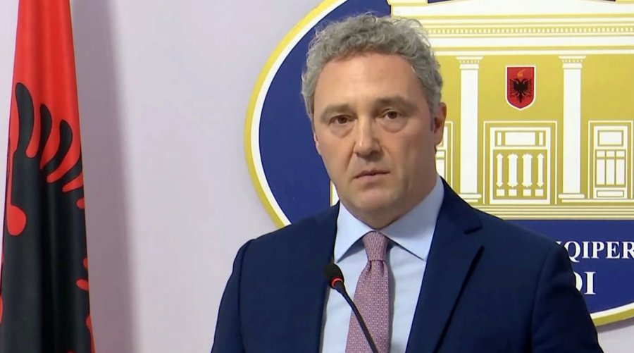 Padrino i vërtetë i Shqipërisë flet me gjuhën e rrugës!