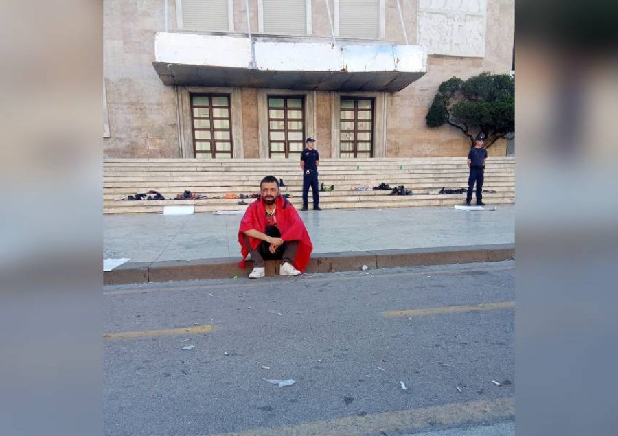 ‘Eja pra tek unë’/ Protestuesi i përgjigjet Ramës: Ti nuk je viktima e halleve të mia. Ti je autori i tyre