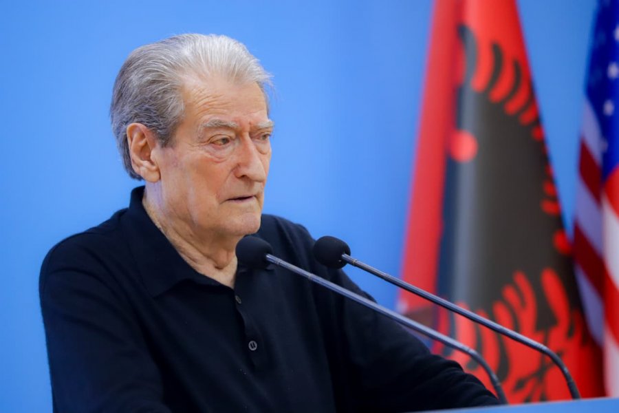 Berisha: I bëj thirrje çdo vendi të refuzojë azilin për Edi Ramën dhe çdo qeveritar apo politikan shqiptar
