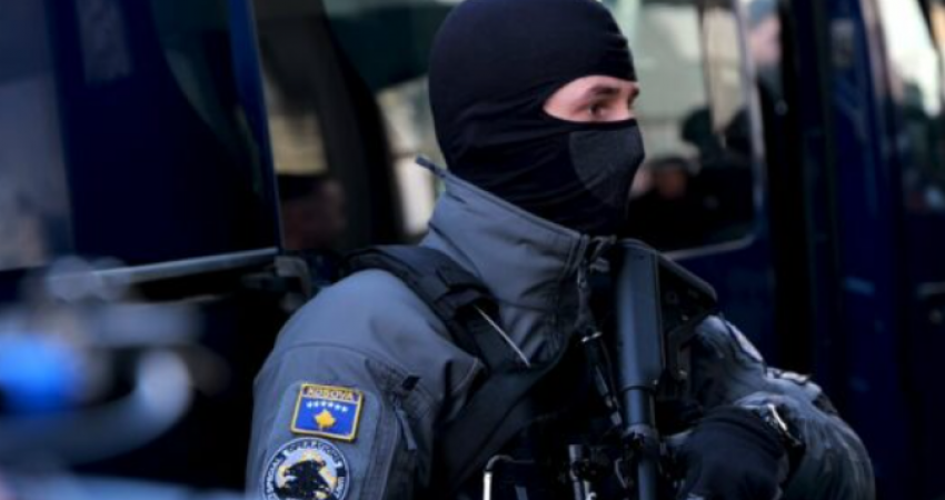 Kapet arsenal armësh në Podujevë me destinacion Gjermaninë – tre persona në kërkim