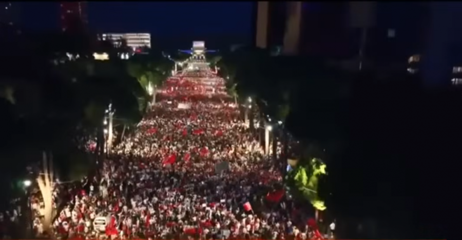  Rama jepe dorëheqjen   Sot protesta e 25 të  qytetarët thirrje për mobilizim më të madh para Kryeministrisë