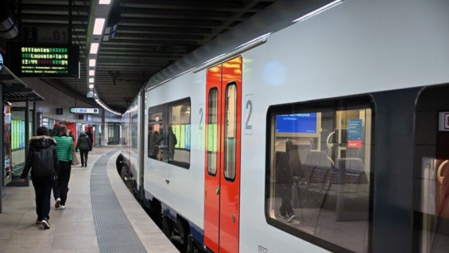 Belgjika lëshon alarm kombëtar për valën e të nxehtit, anulohet lëvizja e 100 trena në ditë