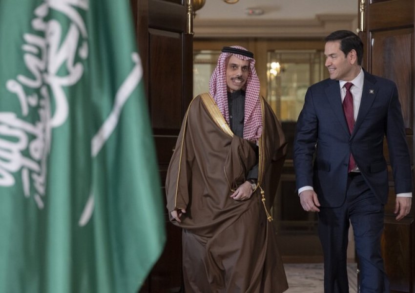 Arabia Saudite dhe SHBA diskutojnë marrëveshjen Uashington–Teheran dhe lundrimin në Hormuz