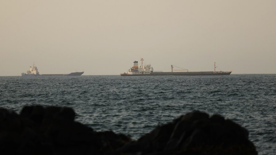 IMO pezullon planin e evakuimit nga Hormuzi pas sulmit të anijes pranë Omanit