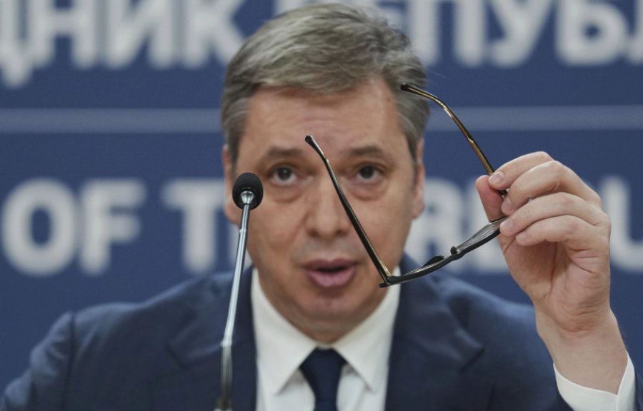 Reuters: Vuçiqi synon postin e kryeministrit dhe vendosjen e një aleati të tij në postin e presidentit