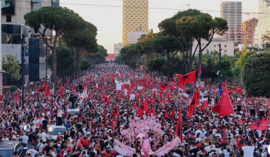 'Rama jepe dorëheqjen'/ Sot protesta e 29-të kundër qeverisë, kërkohet dorëheqja e kryeministrit