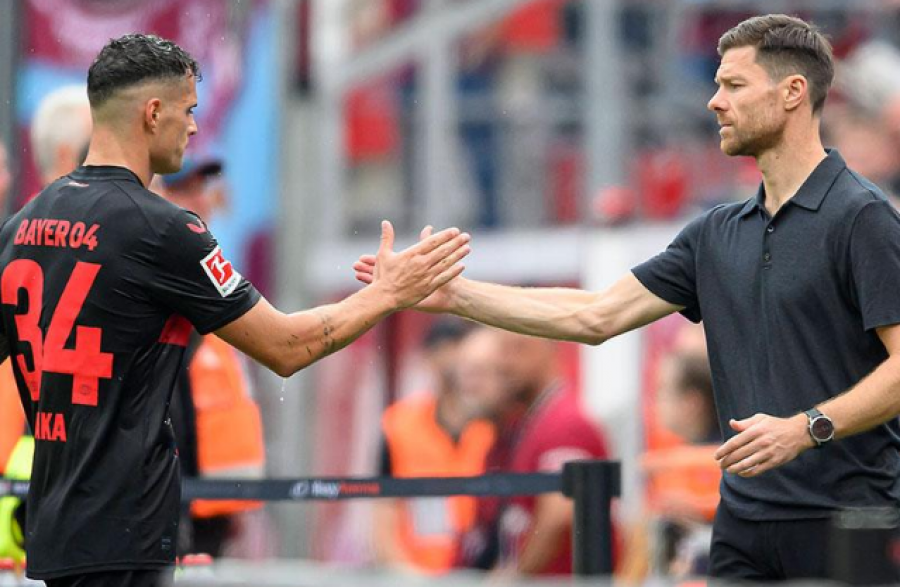 Xabi Alonso e kërkon me çdo kusht te Çelsi  Sandërlendi refuzon ofertën e parë për Granit Xhakën