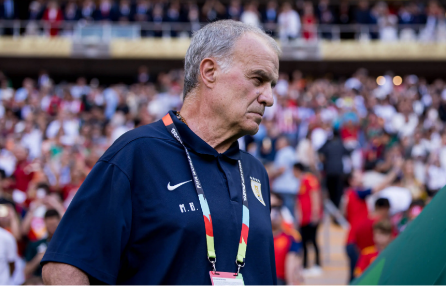 Bielsa largohet nga Uruguai pas eliminimit nga Botërori 2026 dhe hedh akuza: Më lanë vetëm