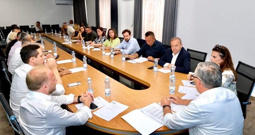 Mblidhet Kryesia e PDK-së, diskuton për zgjedhjet e brendshme dhe zhvillimet politike