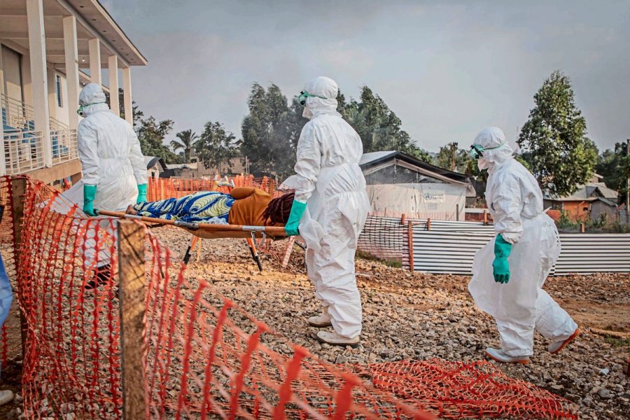 Mbi 1300 raste me Ebola në Kongo: Qeveria ndalon tubimet publike
