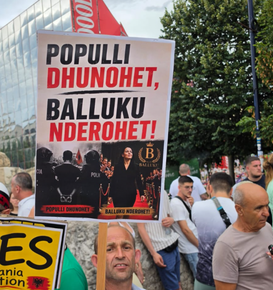 ‘Populli dhunohet, Balluku nderohet’, qytetarët nisin protestën e 31-të kundër Ramës