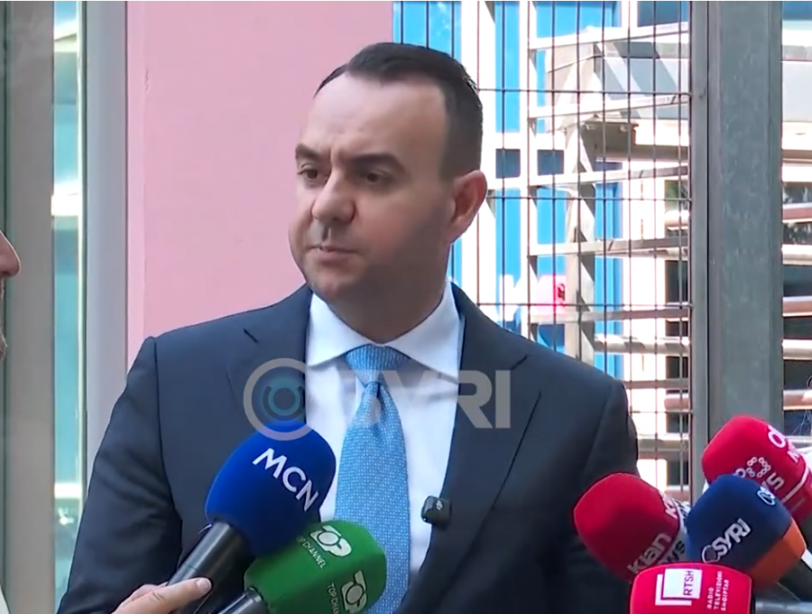 SYRI TV  Gjyqi për shpifje Klevis Balliu Armando Lilo  deputeti  Lilo la pa strehë qindra familje