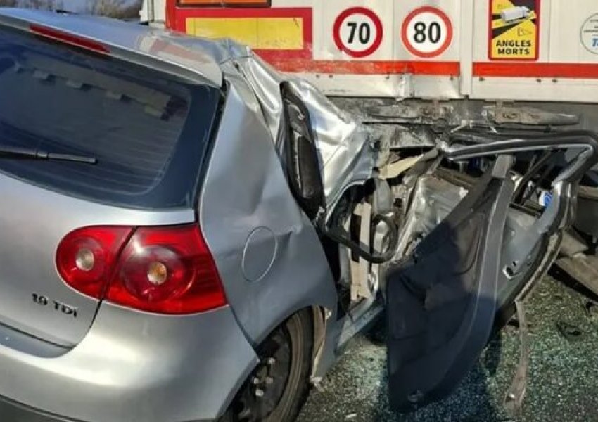 Tragjedi në Itali/ Dy të rinj nga Kosova humbin jetën pas përplasjes me kamionin