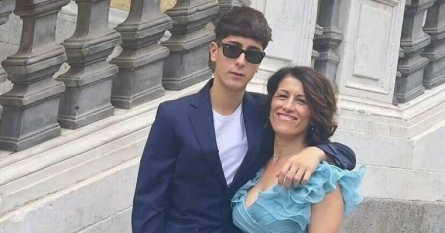 Djali dhunoi nënën dhe më pas u vetëmbyt, mikesha e familjes shqiptare tregon detajet: Ende se di për të birin