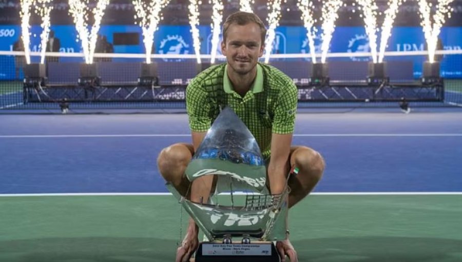 Tenistët e bllokuar në Dubai, mes tyre edhe kampioni Medvedev