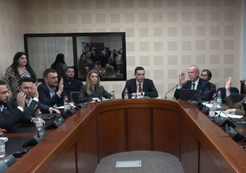  Kalojnë në komision amendamentet për zgjedhjen e presidentit nga populli