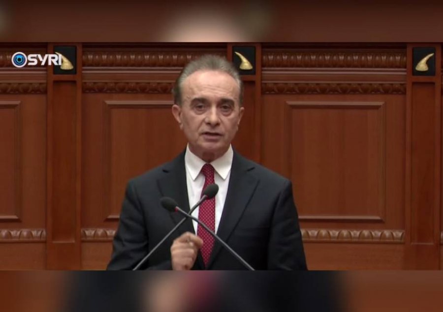 'Projektligji nuk i zgjidh problemet reale'/ Baçi: Mësuesit mbeten të diskriminuar për pagat dhe statusin