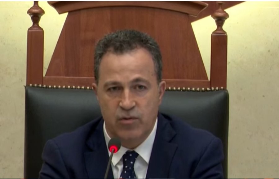 Balla ofendon rëndë Albana Vokshin - Ndërhyn Peleshi, telefonon deputeten demokrate...