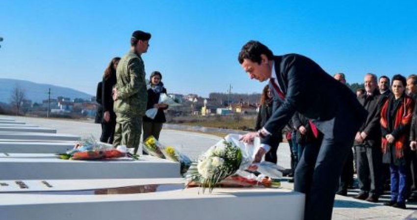 Kurti në Prekaz: Familjes Jashari ia kanë borxh të përjetshëm angazhimin e përditshëm për mbrojtjen e shtetit