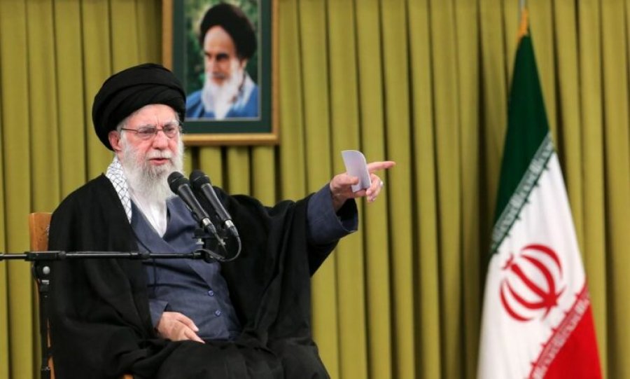 Iran/ Këshilli i Udhëheqjes mblidhet para se të zgjedhë Ajatollahun e ri