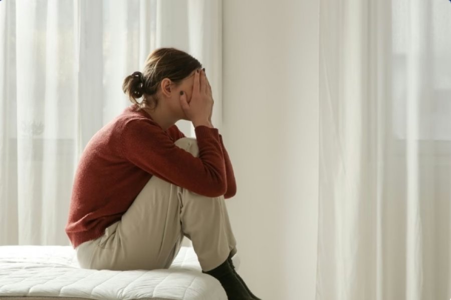 Simptomat e perimenopauzës në të tridhjetat për të cilat duhet të keni kujdes