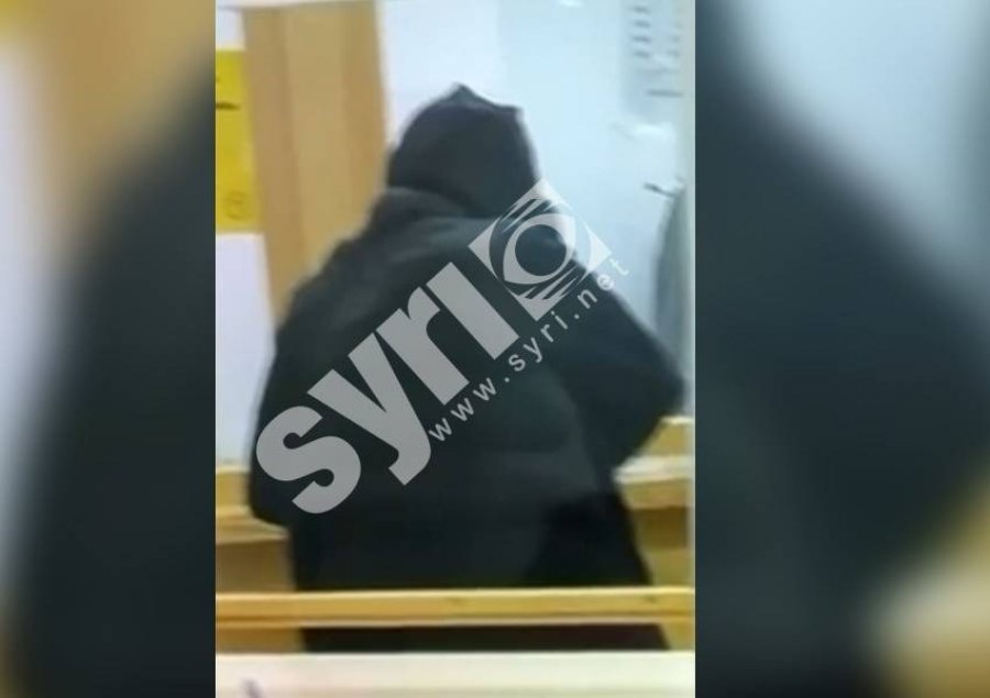 ‘Lekët i doja për nënën e sëmurë’/ Zbardhet dëshmia e grabitësit të exchange në Tiranë