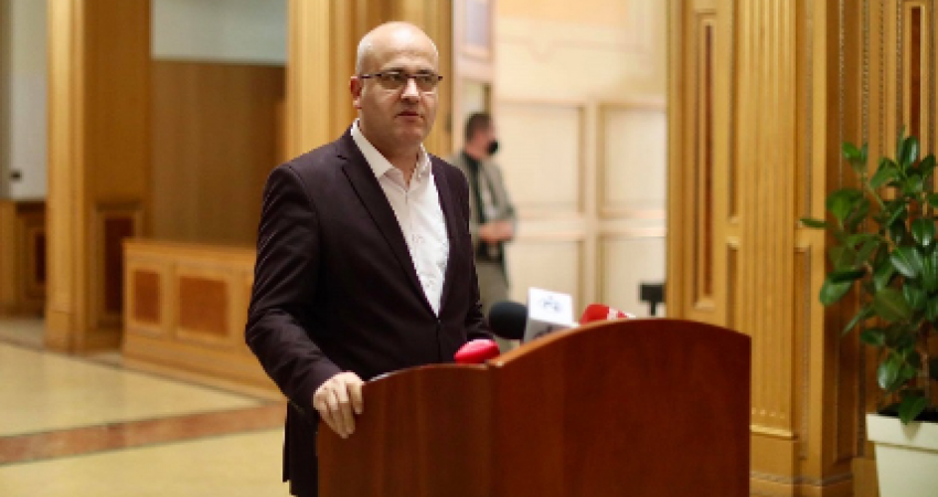 Haxhi Avdyli dorëhiqet nga Guxo pas sulmeve ndaj Vjosa Osmanit