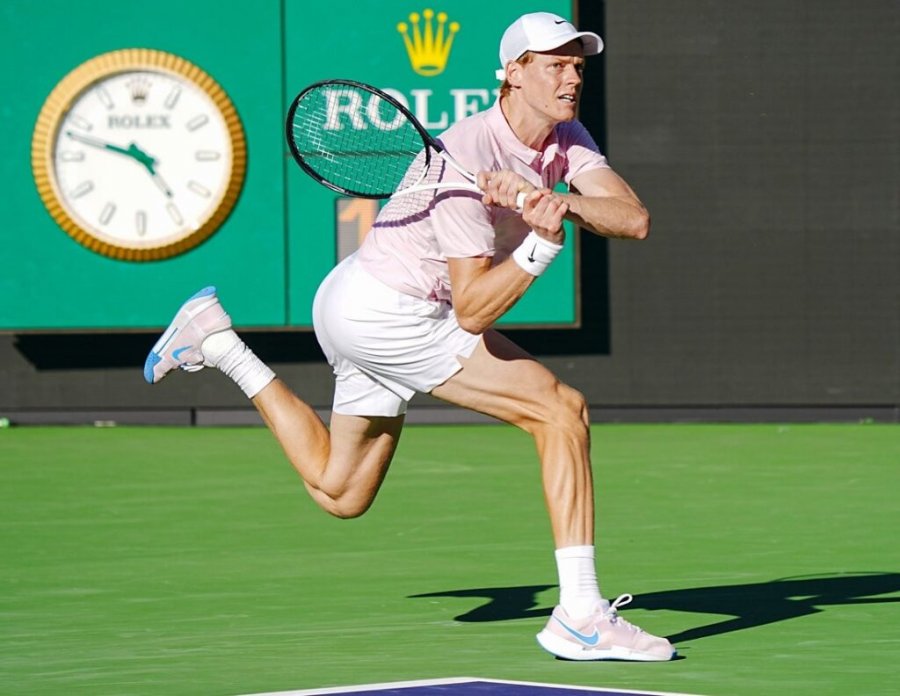 Sinner mposht Shapovalov-in dhe kalon në 1/8-at e Indian Wells