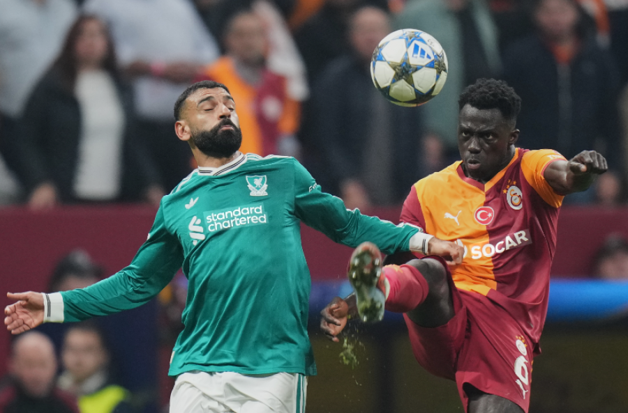 Zbardhen formacionet e ndeshjes Galatasaray – Liverpool, Slot me Wirtz titullar, mungon Alisson