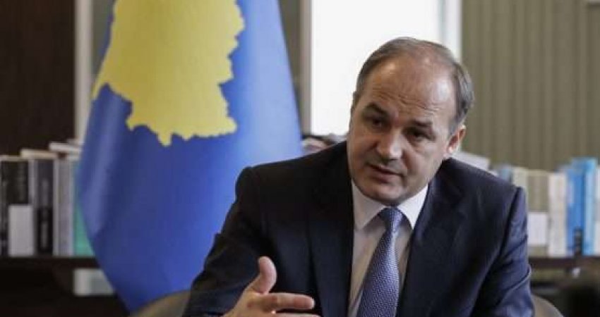 Hoxhaj: Kurti po bën përpjekje të marrë 100% të pushtetit