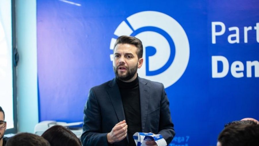 Grigels Muçollari: Korrupsioni qeveritar dhe çmimi i lartë i naftës 