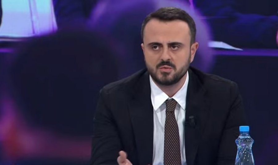 Xhaferri: '12 arsye për të mos dalë në shesh', sot protestojmë kundër një qeverie që vjedh qytetarët