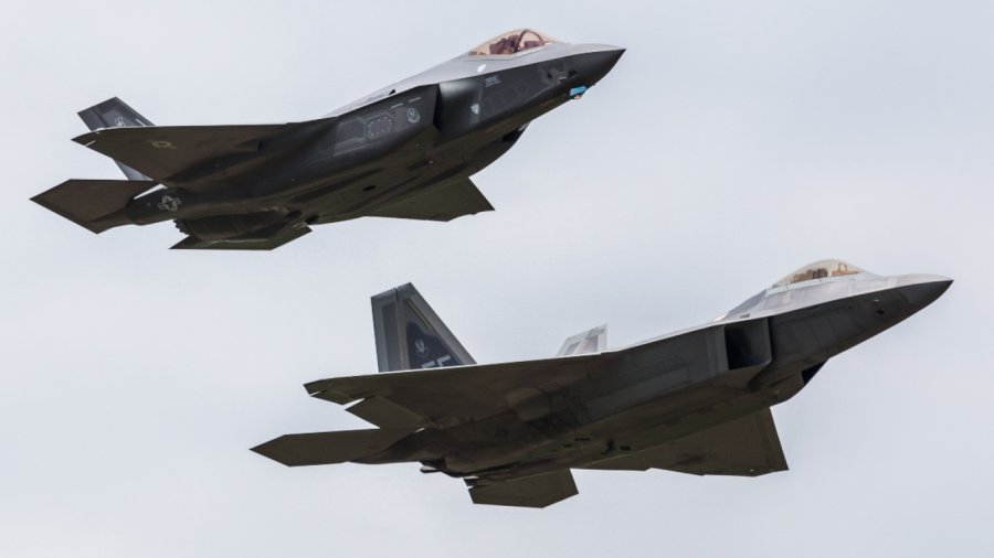 Izraeli publikon bisedën mes pilotëve izraelitë dhe amerikanë gjatë operacionit kundër Iranit: Nder i madh që luftojmë krah jush 