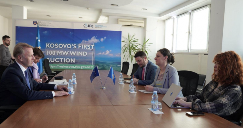 Ministrja Rizvanolli takon Oravn, ja çka biseduan