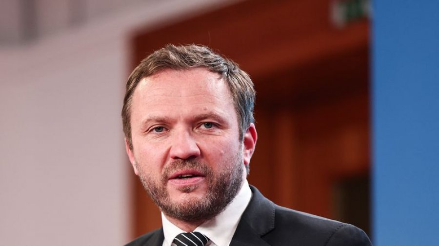 Estonia krah Trump/ Ministri i Jashtëm: Jemi të hapur për të mbrojtur anijet në Ngushticën e Hormuzit