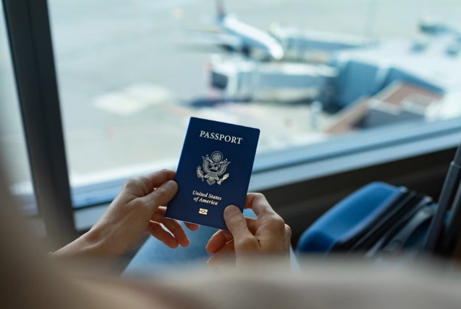 Departamenti i Shtetit ul me 80% tarifën për heqjen dorë nga shtetësia amerikane