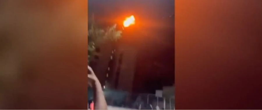 VIDEO nga interceptimi i raketave - Arma që mbron ambasadën e SHBA në Bagdad qëllon 4,500 fishekë në minutë