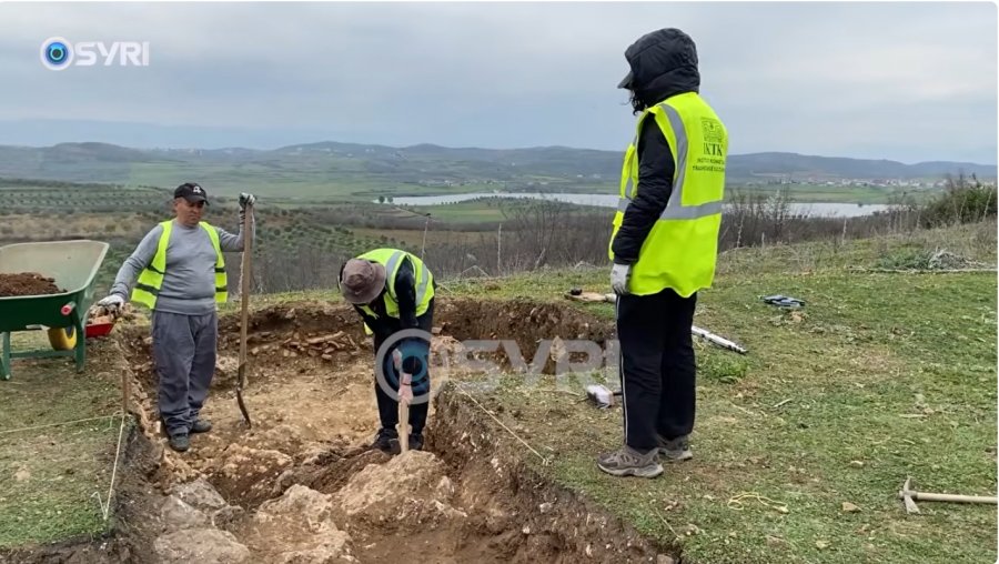 SYRI TV/ Lushnje, zbulohet një vendbanim i ri arkeologjik në Murriz