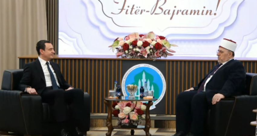 Kurti në BIK për ta uruar Bajramin, kujton hoxhallarët e rënë në luftë