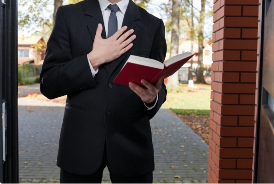 'Ana më e errët...'/ Dëshmitarët e Jehovait ndryshojnë pjesërisht doktrinën mbi dhurimin e gjakut