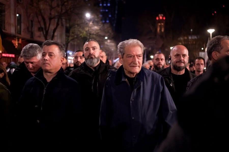 Sali Berisha dhe standardi që politika shqiptare ka harruar
