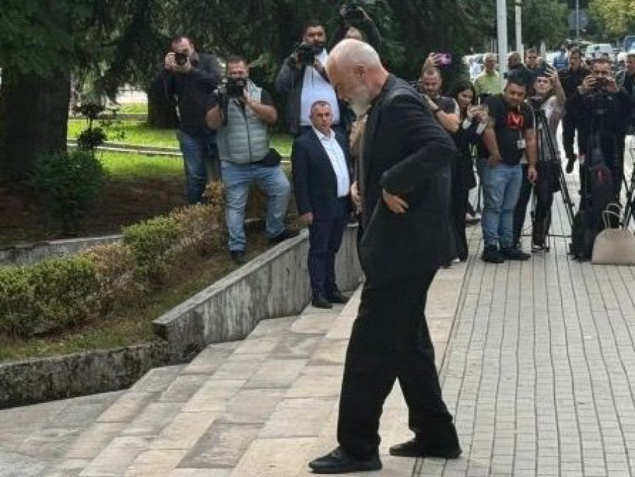 Je bërë si lugati i katundit, Edi Rama