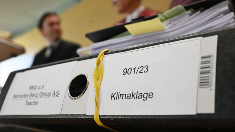 Ambientalistët kundër gjigantëve të automobilave, Gjykata gjermane do të vendosë për dy paditë e ngritura