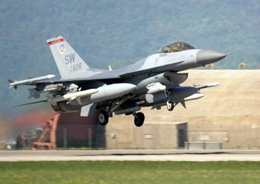 Përvjetori i bombardimeve të NATO-s në Serbi shoqërohet me dezinformata e mesazhe të kriminelëve të luftës
