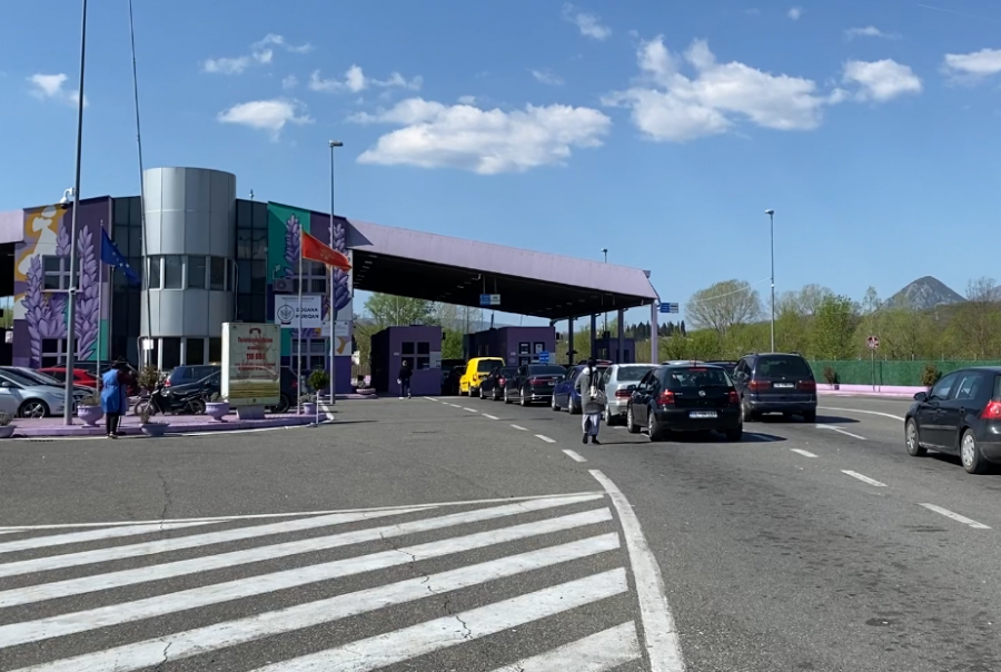 Nafta në Shqipëri më e shtrenjtë në rajon, qytetarët dynden drejt Malit të Zi: Më lirë dhe më cilësore