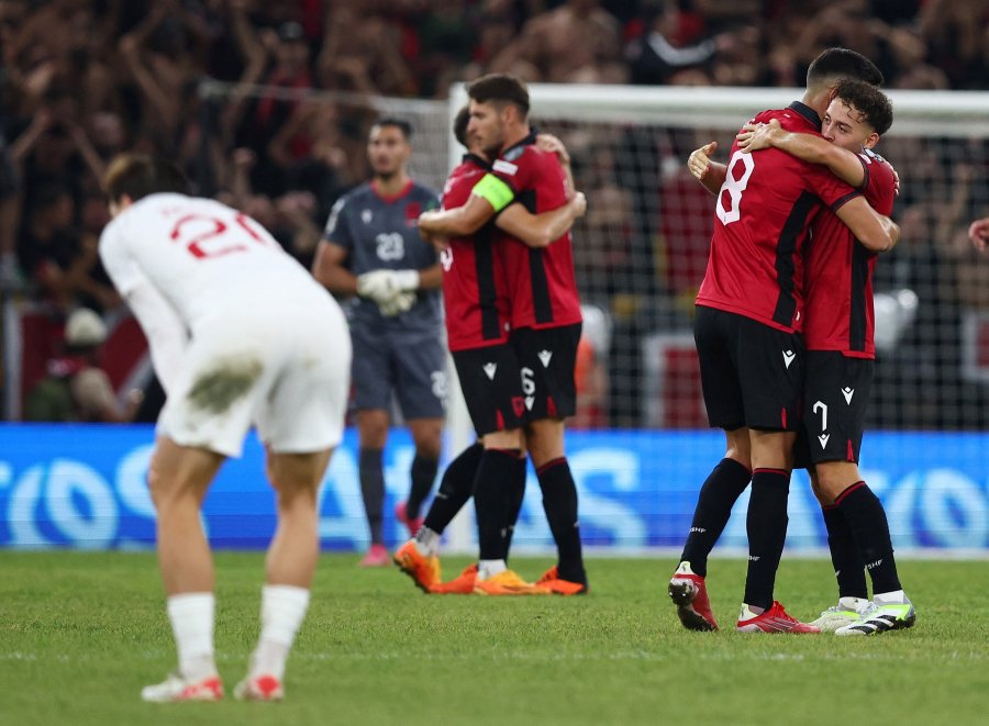 Sylvinho zgjedh 23 futbollistë për Poloninë, çon në tribunë Asanin dhe dy të tjerë