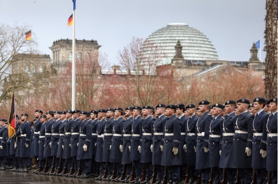 Nënkoloneli i Bundeswehr-it: Gjermania duhet të përgatitet për kërcënimin në rritje nga Rusia