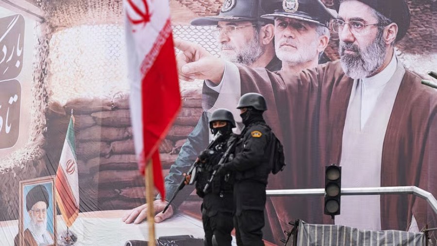 Garda Revolucionare po merr kontrollin e Iranit