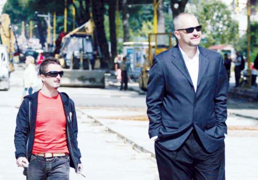 Mos e humbisni/ Braçe sfidon gratë e Rilindjes me servilizëm ndaj Ramës: Mbledhja kaloi e qetë, partia...